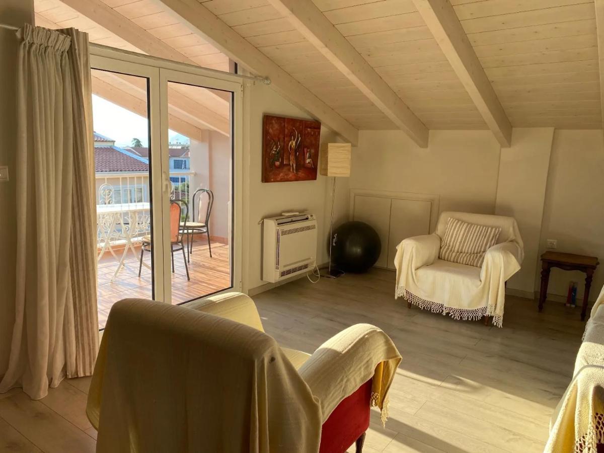 Sunny Apartment With Mountain View Patras Luaran gambar