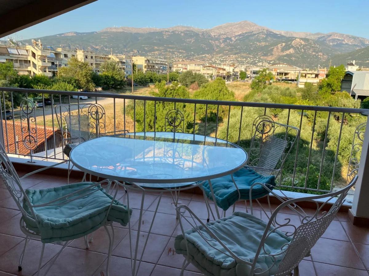 Sunny Apartment With Mountain View Patras Luaran gambar